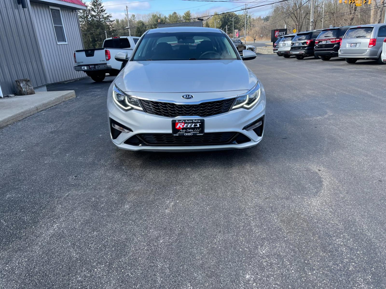 2019 Silver /Black Kia Optima LX FE (5XXGT4L37KG) with an 2.4L I4 DOHC 16V engine, 6A transmission, located at 547 E. Main St., Orwell, OH, 44076, (440) 437-5893, 41.535435, -80.847855 - Photo #1